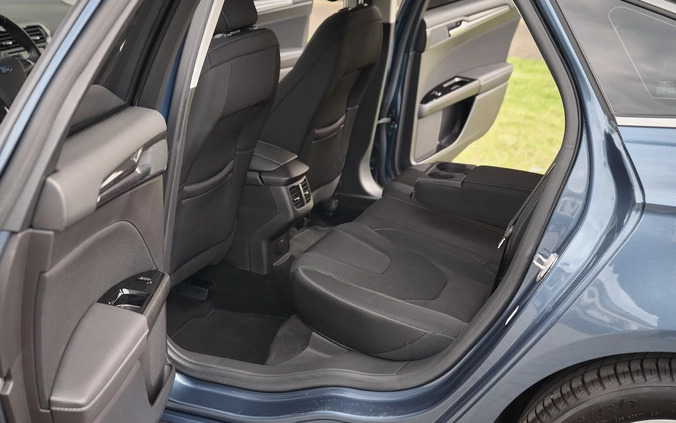 Ford Mondeo cena 79900 przebieg: 117000, rok produkcji 2019 z Płock małe 781